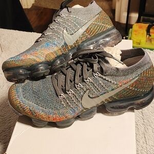 WMNS AIR VAPOR MAX FLYKNIT price firm no ballers. Seriously.